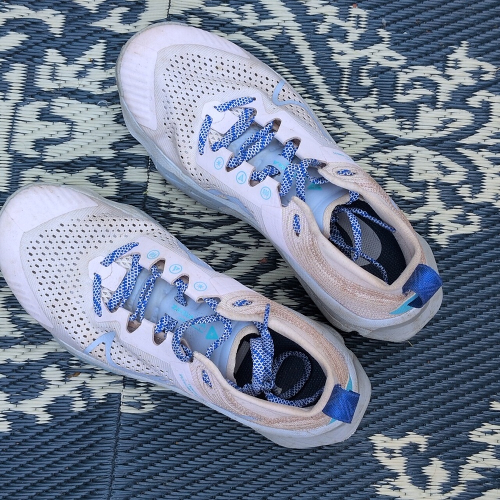 Nike Zoom X Zegama Pink + Blue 8.5 NEW